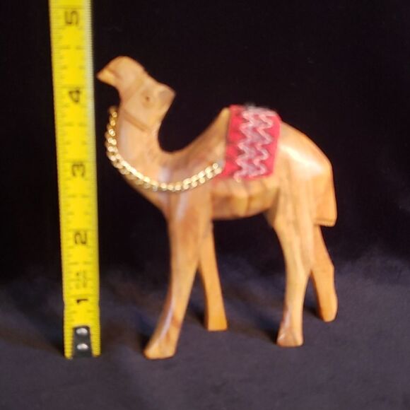 Small Vintage Wooden Camel Figurine - Picture 5 of 6